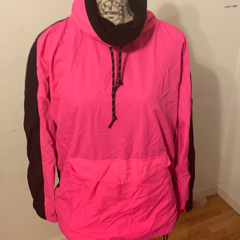 Pink VS light pullover size small